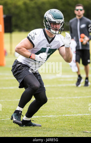 Philadelphie, Pennsylvanie, USA. 12 mai, 2017. Philadelphia Eagles de secondeur Nathan Gerry (47) exécute exercices pendant Rookie Camp Mini au complexe NovaCare à Philadelphie, Pennsylvanie. Christopher Szagola/CSM/Alamy Live News Banque D'Images