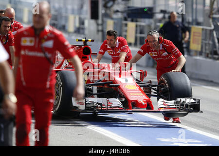 Barcelone, Espagne. 13 mai, 2017. Sport Automobile : Championnat du Monde de Formule 1 de la FIA 2017, Grand Prix d'Espagne, mécanicien de la Scuderia Ferrari 13.05.2017. Utilisation dans le monde entier | Credit : dpa/Alamy Live News Banque D'Images