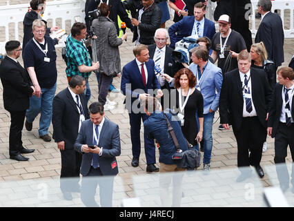 Düsseldorf, Allemagne. 14 mai, 2017. Christian Lindner (c), FDP premier candidat, sur la photo après l'élections de l'état à Duesseldorf, Allemagne, 14 mai 2017. Photo : Christian Charisius/dpa/Alamy Live News Banque D'Images