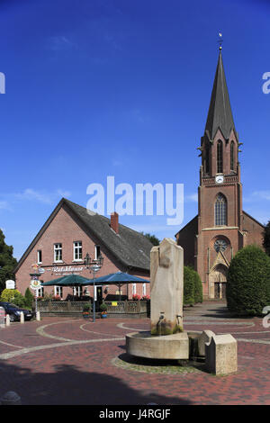 L'Allemagne, plus doux, vallée du lièvre, Oldenburg pays de cathédrale, Basse-Saxe, marché, marché bien, église Saint Katharina von Siena, église catholique, Banque D'Images