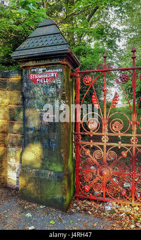Les portes de champs de fraises à Liverpool. Rendu célèbre par les Beatles. Banque D'Images