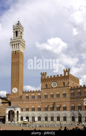 Italie, Toscane, Sienne, Piazza del Campo, le Palazzo Pubblico, Toskaner gothique, La Torre del Mangia, Banque D'Images