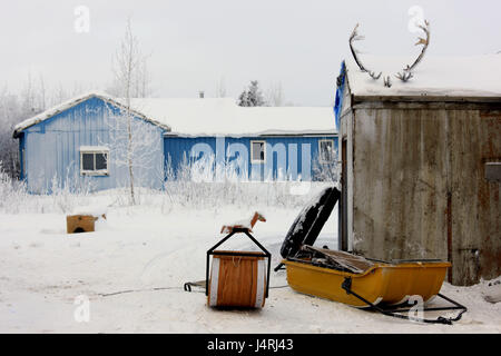 Amérique du Nord, Canada, territoires du Nord-Ouest, d'Aklavik, maisons, neige-couvert, Banque D'Images