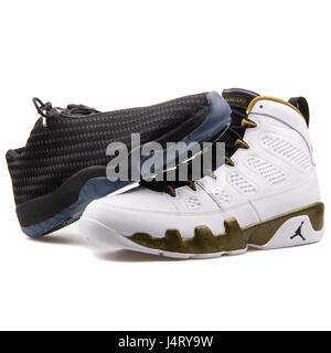 Pile de Nike Air Jordan Chaussures de basket ball sur fond Pile Des Espadrilles De Basket ball De Nike Air Jordan D