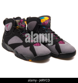 Nike Air Jordan 7 Retro noir graphite Sneakers - 304775-034 Banque D'Images