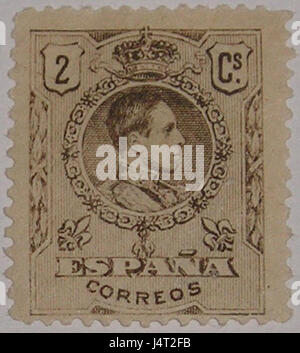 Le timbre Alphonse XIII de 1909 est un timbre-poste émis sous le règne du roi Alphonse XIII d'Espagne. Il représente le portrait du roi et faisait partie d'une série de timbres utilisés pour les services postaux pendant cette période. Ce timbre est un objet de collection pour philatélistes et représente l'histoire postale de l'Espagne du début du XXe siècle. Banque D'Images