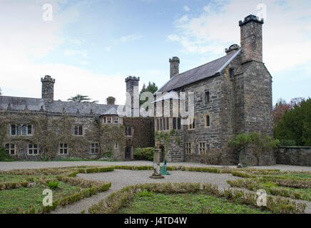 Château gwydyr, llanwrst, au nord du Pays de Galles, UK avec Peter propriétaires welford & Judy Corbett et montre la salle à manger lambrissée achetée par William Randolph Hearst Banque D'Images