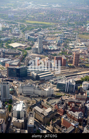 Le centre-ville de Leeds à partir de l'air, à au sud de Holbeck, West Yorkshire, dans le Nord de l'Angleterre, Royaume-Uni Banque D'Images