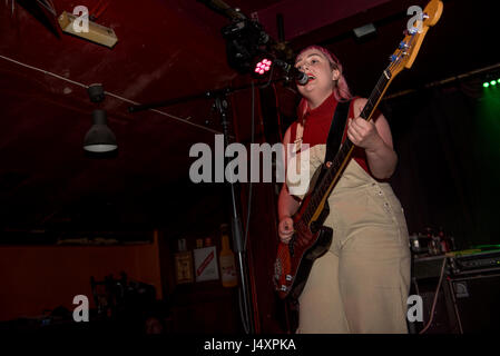 Manchester UK. Le 13 mai 2017. Kagoule produire au jour et nuit Cafe, Manchester UK dans le cadre d'ébats Clubnight, Manchester Le 13/05/2017 © Gary Mathe Banque D'Images