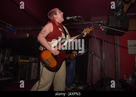 Manchester UK. Le 13 mai 2017. Kagoule produire au jour et nuit Cafe, Manchester UK dans le cadre d'ébats Clubnight, Manchester Le 13/05/2017 © Gary Mathe Banque D'Images