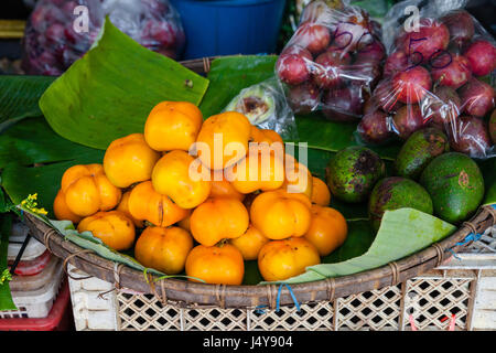 Fruits au marché de fruits Mai Chian. Thaïlande Banque D'Images