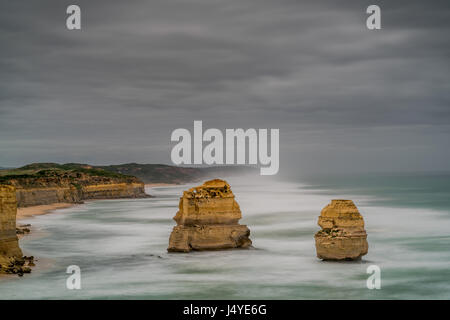 Gog et Magog, 12 apôtres, douze apôtres, l'Australie, Victoria, Port Campbell National Park, Great Ocean Road, paysage Banque D'Images