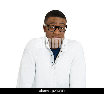 Closeup portrait, étourdi, nerd jeune homme avec de grands verres sali sur le visage, bouche ouverte, embarrassé, n'excusez-moi isolé sur fond blanc. Effets négatifs Banque D'Images