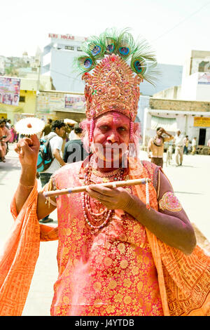 Les dévots s'habiller comme Krishna, Uttar Pradesh, Inde, Asie Banque D'Images