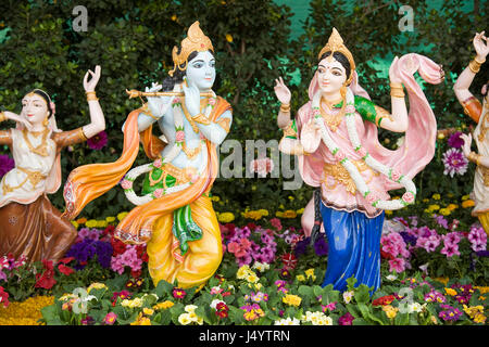 Radha Krishna statue, prem mandir, Mathura, Uttar Pradesh, Inde, Asie Banque D'Images