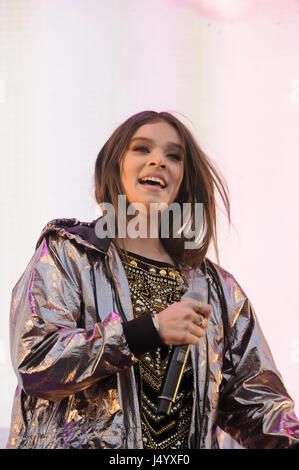 Hailee Steinfeld en 2017 RADIO KIIS FM Wango Tango à l'StubHub Center le 13 mai 2017 à Carson, Californie. Banque D'Images