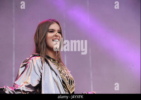 Hailee Steinfeld en 2017 RADIO KIIS FM Wango Tango à l'StubHub Center le 13 mai 2017 à Carson, Californie. Banque D'Images