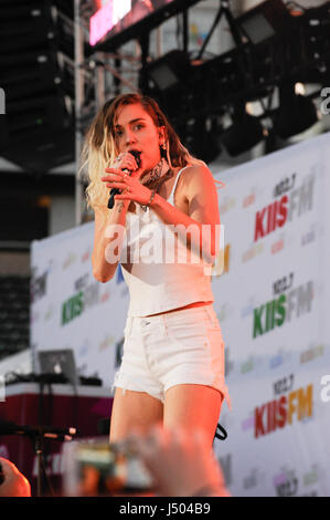Miley Cyrus chanteuse d'effectuer à la radio KIIS FM Wango Tango 2017 au StubHub Center le 13 mai 2017 à Carson, Californie. Banque D'Images