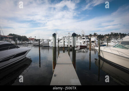 En Floride, aux États-Unis. 14 mai, 2017. Soverel Harbour Marina à Palm Beach Gardens Vendredi, 12 mai 2017. Credit : Bruce R. Bennett/Le Palm Beach Post/ZUMA/Alamy Fil Live News Banque D'Images