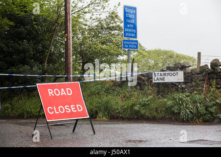 Leeds, UK. 15 mai, 2017. La police a lancé une enquête pour meurtre après le corps d'une jeune femme de 26 ans a été retrouvé dans un bois près de rochers Alwoodley à Leeds le 15 mai 2017. Credit : James Copeland/Alamy Live News Banque D'Images