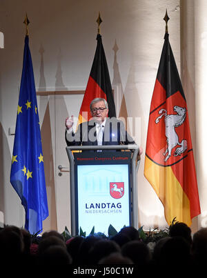 Hanovre, Allemagne. 15 mai, 2017. Jean-Claude Juncker, président de la Commission européenne, prononce un discours au début d'une cérémonie marquant le 70e anniversaire de l'état le parlement Landtag de Basse-Saxe à Hanovre, Allemagne, 15 mai 2017 Photo : Holger Hollemann/dpa/Alamy Live News Banque D'Images