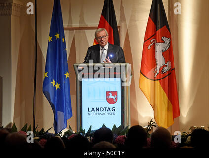 Hanovre, Allemagne. 15 mai, 2017. Jean-Claude Juncker, président de la Commission européenne, prononce un discours au début d'une cérémonie marquant le 70e anniversaire de l'état le parlement Landtag de Basse-Saxe à Hanovre, Allemagne, 15 mai 2017 Photo : Holger Hollemann/dpa/Alamy Live News Banque D'Images