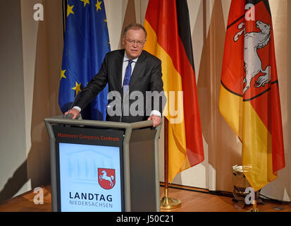 Hanovre, Allemagne. 15 mai, 2017. Basse-saxe Stephan Weil (SPD) donne un discours au début d'une cérémonie marquant le 70e anniversaire de l'état le parlement Landtag de Basse-Saxe à Hanovre, Allemagne, 15 mai 2017 Photo : Holger Hollemann/dpa/Alamy Live News Banque D'Images