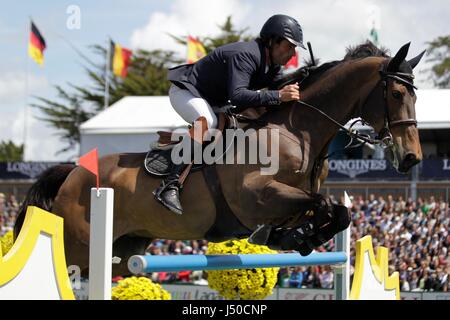 (C) LAURENT / LAIRYS LEMOUSTICPRODUCTION / MAXPPP - à la baule-escoublac le 14-05-2017 - JUMPING INTERNATIONAL DE FRANCE (CSIO5 PHOTO MAGAZINE) Compétition du cheval - LA SOCIÉTÉ Banque D'Images