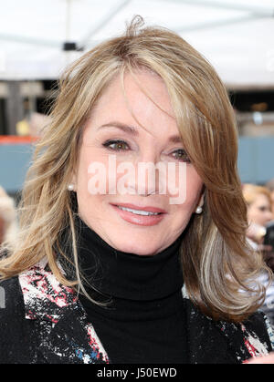 Hollywood, CA. 15 mai, 2017. Deidre Hall, à Ken Corday honoré avec étoile sur le Hollywood Walk of Fame en sur le Walk of Fame de Hollywood en Californie le 15 mai 2017. Credit : Fs/media/Alamy Punch Live News Banque D'Images