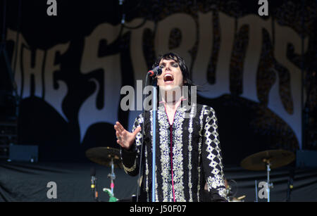 13 mai 2017 : Le chanteur Luc Spiller de la bande le framework Struts effectue au cours de l'invasion du Nord Music Festival à Somerset, dans le Wisconsin. Ricky Bassman/Cal Sport Media Banque D'Images