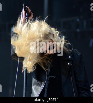 13 mai 2017 : Le chanteur Taylor Momsen de The Pretty Reckless effectue au cours de l'invasion du Nord Music Festival à Somerset, dans le Wisconsin. Ricky Bassman/Cal Sport Media Banque D'Images