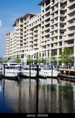 Alabama Baldwin County, Orange Beach, The Wharf, shopping shopper shoppers shopping magasins marché marchés achats vente, magasin de détail magasins buwin Banque D'Images