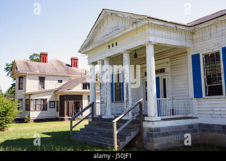 Alabama,Macon County,Tuskegee,Black History,maisons,déréparer,détérioration,AL080517037 Banque D'Images