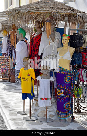 Souvenirs et cadeaux à Santorini Kamari, Grèce Banque D'Images