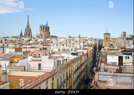 Vue sur les toits du quartier gothique de Barcelone Espagne ES EU Banque D'Images