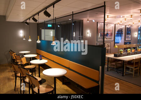 OSLO, Norvège - JAN 21st, 2017 : Salon de classe affaires de l'aéroport intérieur de SAS, coin salon dans un salon de fidélisation pour les clients Gold SAS Banque D'Images