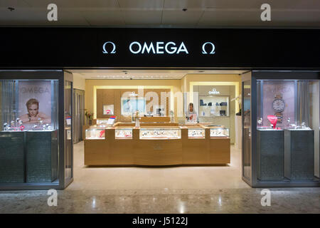 Duty free shop Omega, l'aéroport international de Genève, Suisse Banque D'Images