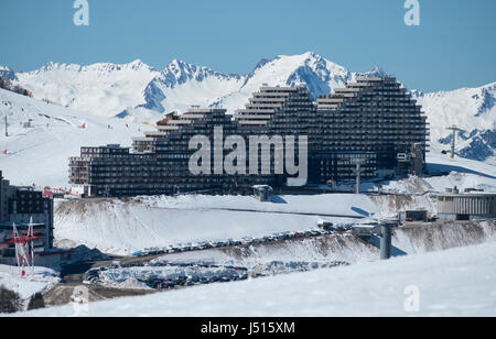 L'architecture distinctive de Aime 2000, le paquebot des neiges, une altitude La Plagne Village Banque D'Images