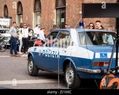 Exemple d'exposition de patrouille de police de Polizia Stradale classique des années 70 Banque D'Images