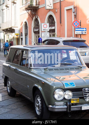 Vieux classique polizia Stradale, la patrouille de la police italienne Banque D'Images