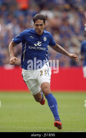 LEONARDO ULLOA Leicester City FC LA KING POWER STADIUM LEICESTER ANGLETERRE 16 Août 2014 Banque D'Images