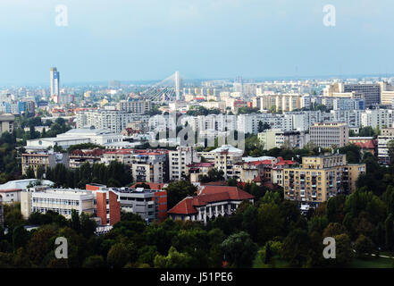 Vues de Bucarest vu depuis le toit de l'édifice du parlement roumain. Banque D'Images