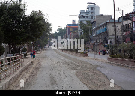 Pulchowk Road libres de toute circulation le 14 mai 2017, le jour de la première des élections locales en vingt ans ou Patan Népal Katmandou, Lalitpur Banque D'Images