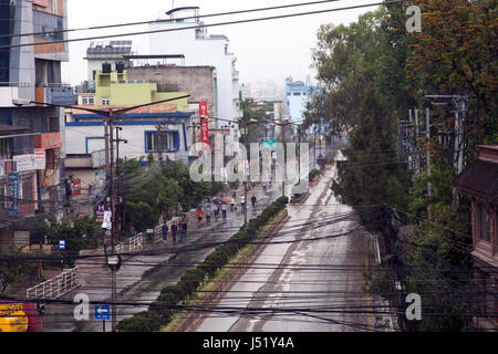 Pulchowk Road libres de toute circulation le 14 mai 2017, le jour de la première des élections locales en vingt ans ou Patan Népal Katmandou, Lalitpur Banque D'Images