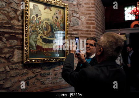 Glorification cérémonie à l'église de Saint Demetrius le saint patron de Thessalonique en présence du Président de la République grecque. Banque D'Images