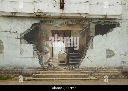 Swanage, UK - 12 mai : Détail d'une fresque sur un mur d'un bâtiment par delelict Pier de Swanage. Vue générale d'​The ​Swanage​ ville de bord de mer dans le Dorset, en Angleterre.​ © David Mbiyu/Alamy Live News Banque D'Images