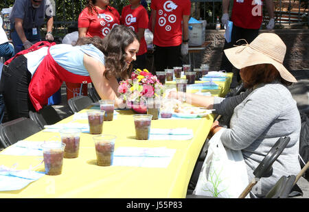 La mission de Los Angeles Célébration de Pâques pour les sans-abri comprend : Atmosphère Où : Los Angeles, California, United States Quand : 14 Avr 2017 Crédit : FayesVision/WENN.com Banque D'Images