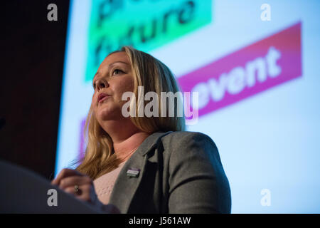 Londres, Royaume-Uni. 15 mai, 2017. Naomi Smith, président du parti social-libéral, le Forum traite de la "construire un avenir progressiste' lancement de l'Alliance progressiste à la brasserie de la ville de Londres. Credit : Mark Kerrison/Alamy Live News Banque D'Images