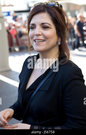 Cannes, France. 16 mai, 2017. L'actrice française et membre de la Jury Long métrage Agnes Jaoui arrive à Grand Hyatt Cannes Hôtel Martinez pendant le Festival de Cannes 2017 | Conditions de crédit dans le monde entier : dpa/Alamy Live News Banque D'Images