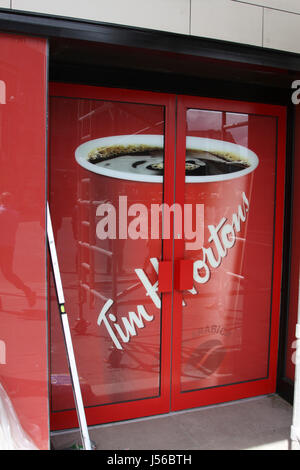 Argyle Street Glasgow 17 mai 2017. The UK's premier Tim Hortons est presque terminée dans la Glasgow Argyle Street à l'avance de la visite de la chaîne Tim Hortons camion alimentaire plus tard dans la semaine. Alan Oliver/Alamy Live News Banque D'Images